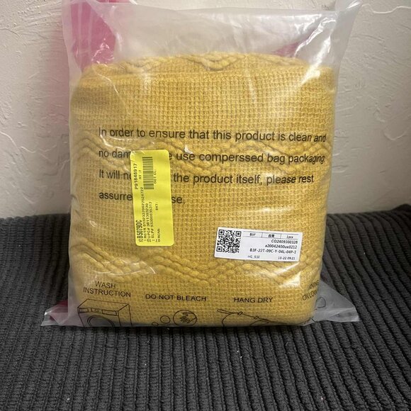 Wavy Pattern Decorative Knit Throw Blanket with Tassels, 50" x 60", Old Gold. - Picture 3 of 3